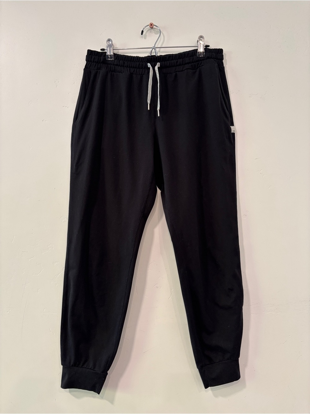 Vuori Performance Joggers Women Sz S Black Dreamknit Pants VW303 Gym Yoga